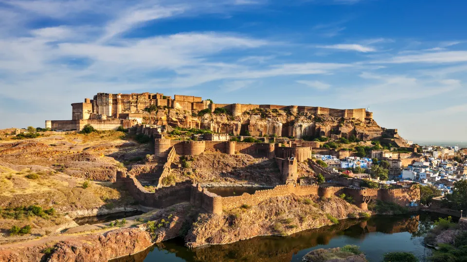 Panoramic view of Mehrangarh Fort on a rocky hill above Jodhpur