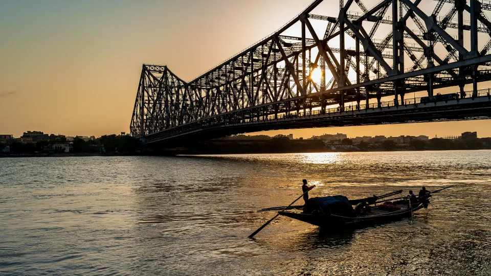 Fly to Kolkata: Colonial Core