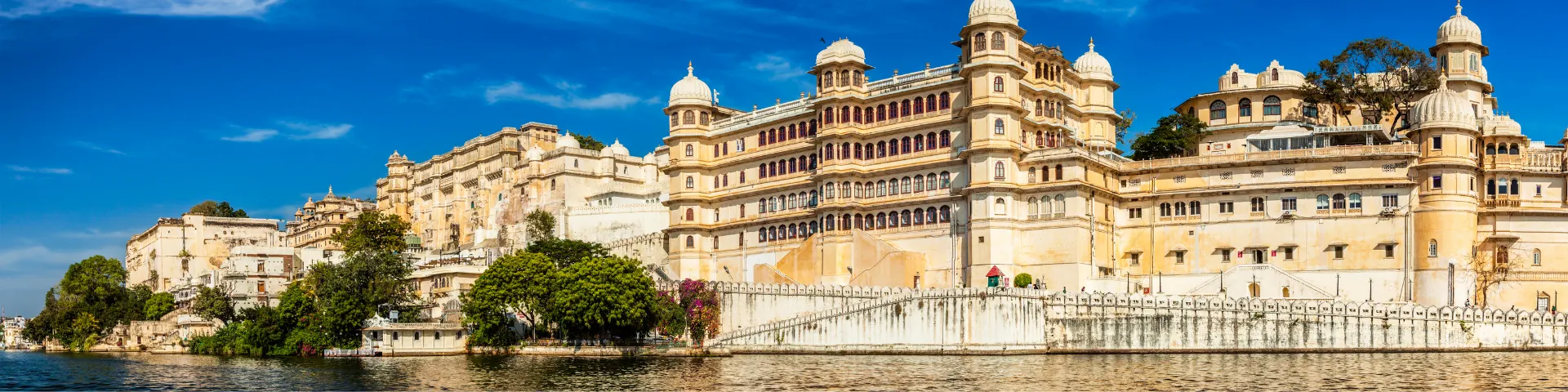 Udaipur Travel Guide 2026: Lakes, Palaces, Art, and How to Plan It Well